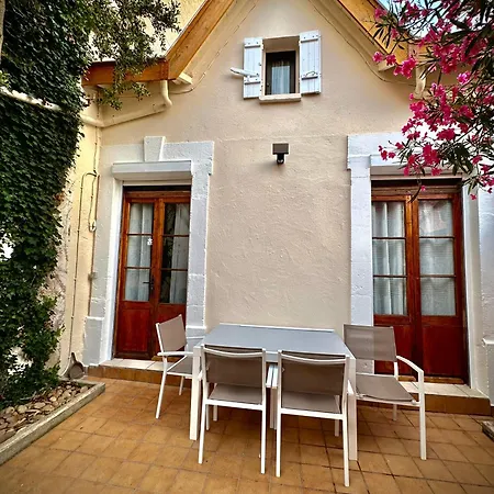 Holiday home Charmante Petit Maison A 5 Minutes De La Mer !